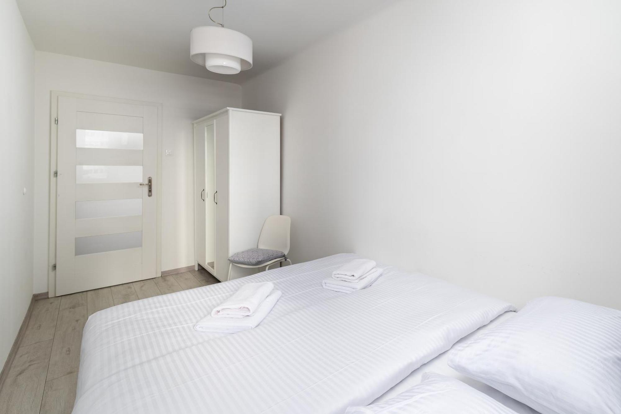 Grzybowska Blue City Centre Apartment Варшава Екстер'єр фото
